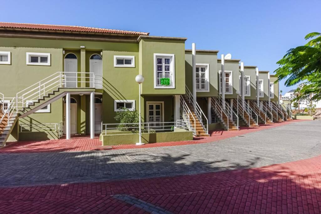 Ocean View Apartment In Orlando By Altamarhomes 아데제 외부 사진